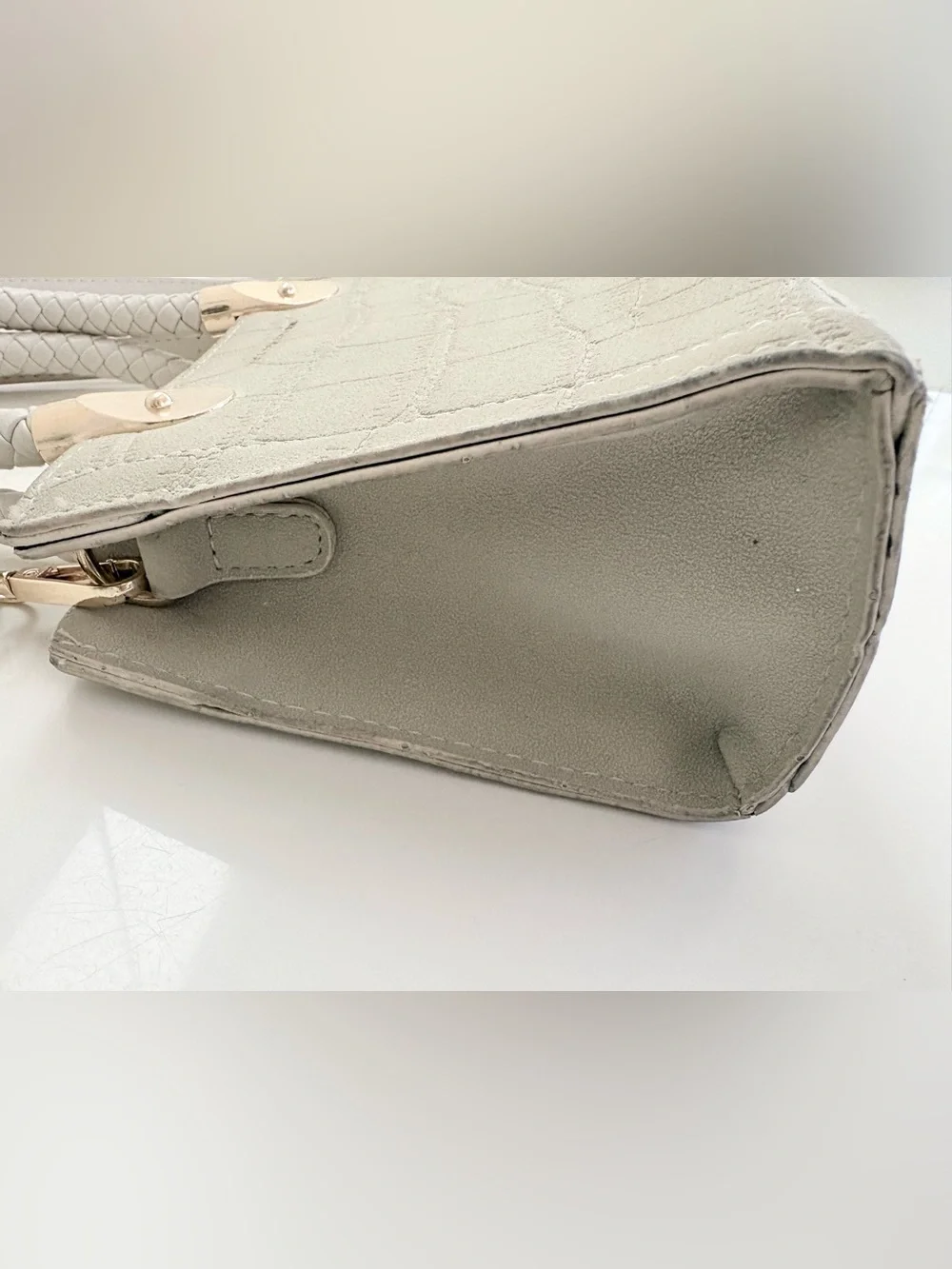 Women’s Cream Croc-Embossed Top-Handle Bag with Removable Strap Zipper Closure